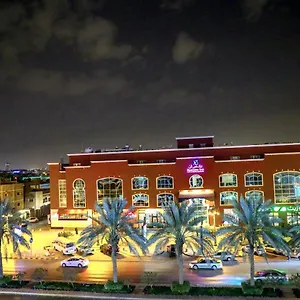 Business Tahlia فندق الرياض